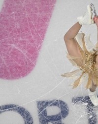 开云体育首页-美国华裔选手刘美贤赢得冬奥花滑女单冠军