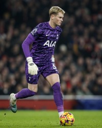 天空体育：西汉姆有意热刺门将金斯基，可能租借球员到本赛季结束